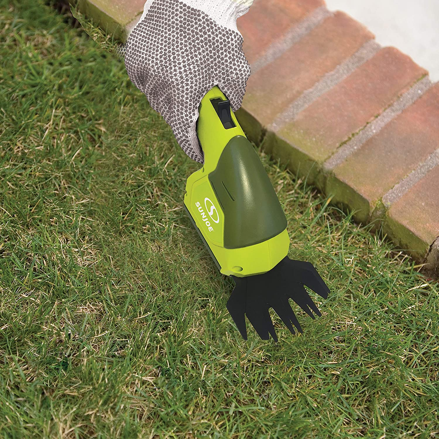 Sun Joe HJ604C 7.2-Volt 2-In-1 1250-RPM Cordless Grass Shear / Shrubber Handheld Trimmer, Rechargeable On-Board Lithium-Ion Battery and Charger Included