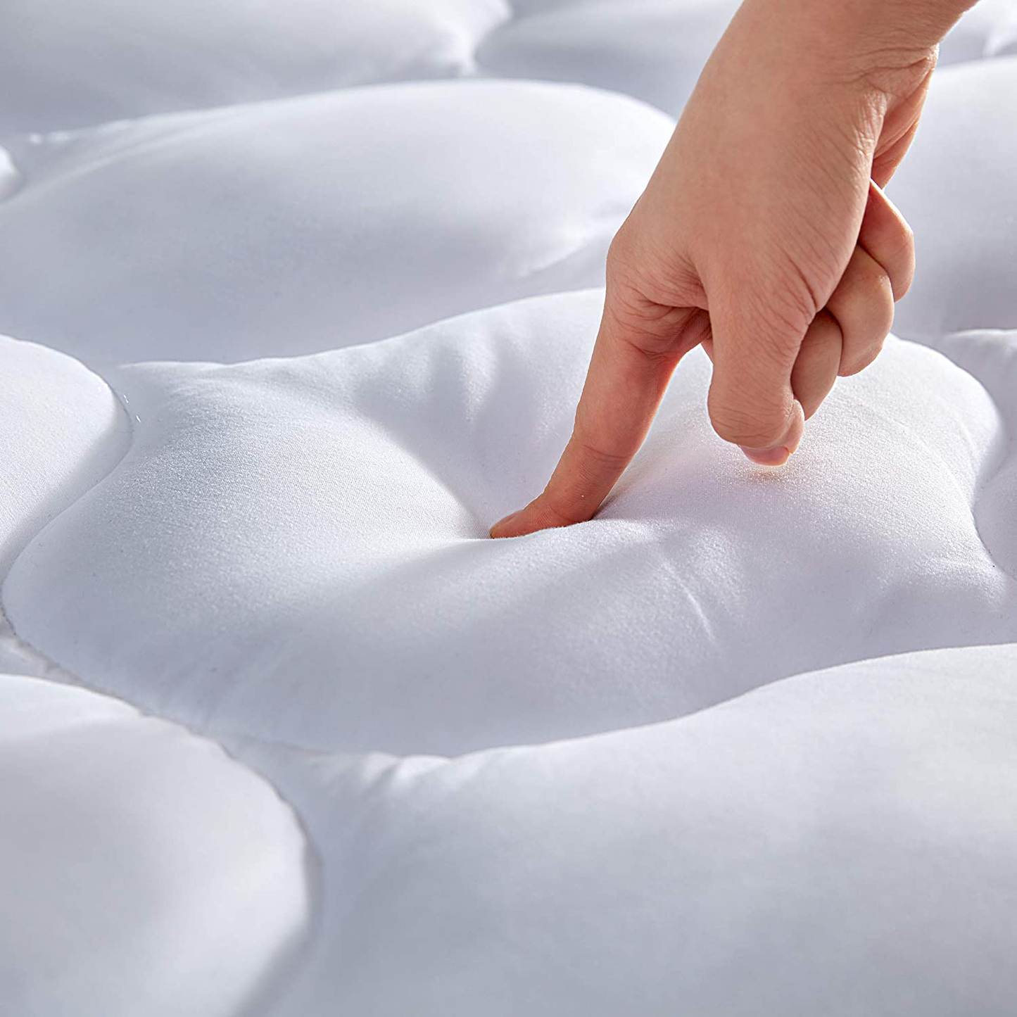 SLEEP ZONE Quilted Mattress Pad Cover - Extra Thick Soft Fluffy Bedding Topper Pillow Top Upto 21 inch Deep Pocket, White, Twin XL