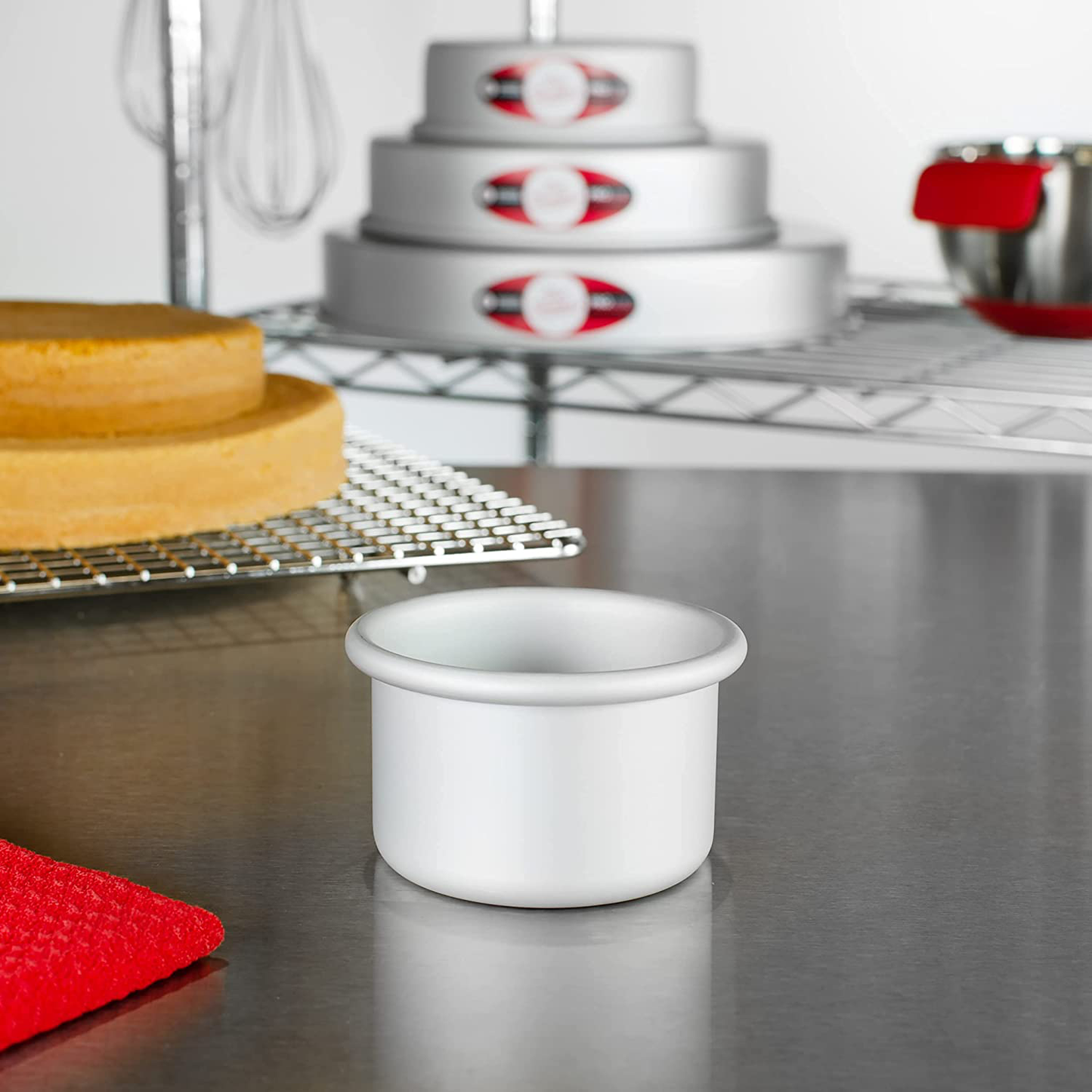 Fat Daddio's Anodized Aluminum Round Cake Pan, 7 x 2 Inch, Silver