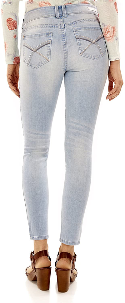 WallFlower Women's Juniors InstaStretch Luscious Curvy Skinny Jeans