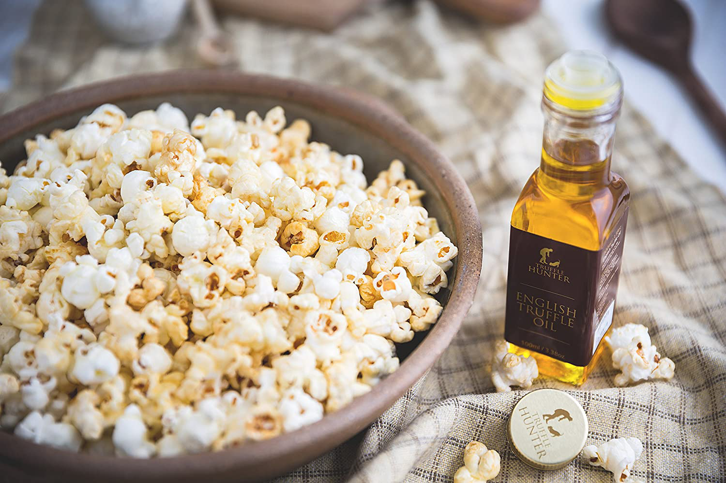 Trufflehunter Truffle Oil Selection Gift Set - White, English & Black Truffle Oil (3 X 3.38 Oz) Real Truffle Pieces Olive Oil Gourmet Food Seasoning Marinade - Vegetarian Vegan Kosher & Gluten Free