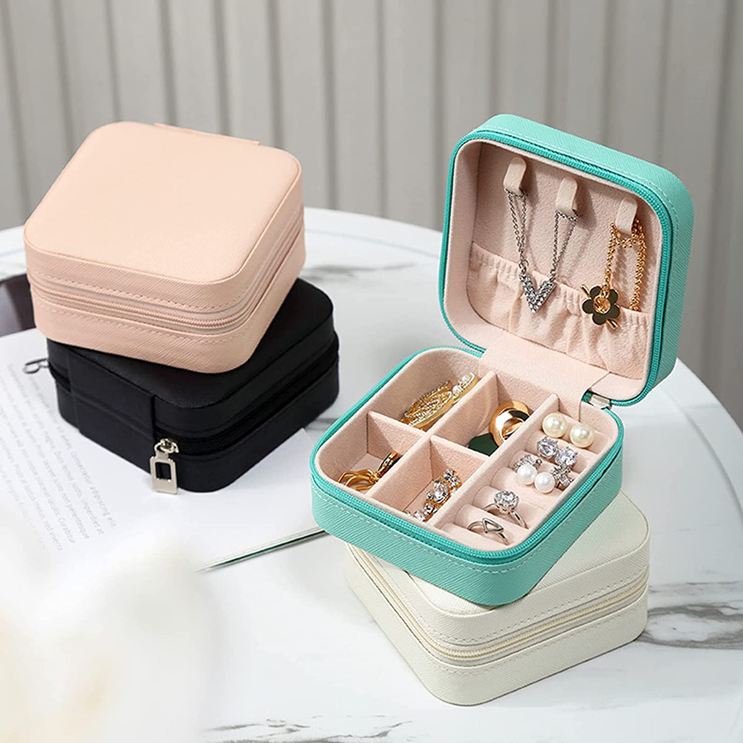 Small Portable Travel Jewelry Box Organizer Display Storage Bag Portable Travel Storage Box for Storage Rings Earrings Necklace (Light Blue)