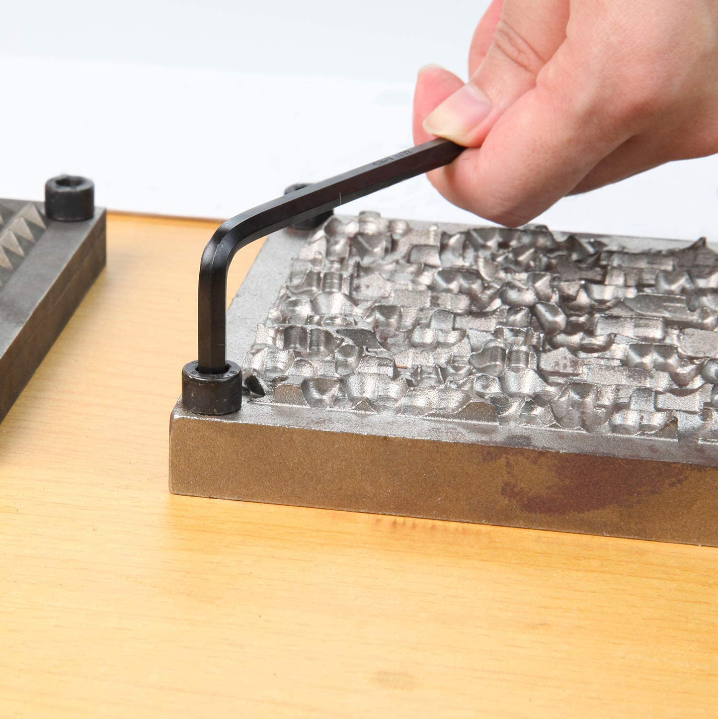 YIYITOOLS Hex Key Allen Wrench Set– 26-Piece With Ball End and Free Strength Helping T Handle,1/20-3/8 inches, 1.27-10 mm, Black and Silver , Industrial Grade Set Tools, T handle Allen Wrench Set