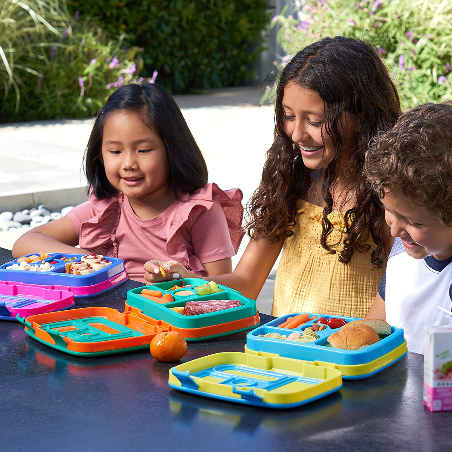 Bentgo Kids Brights – Leak-Proof, 5-Compartment Bento-Style Kids Lunch Box – Ideal Portion Sizes for Ages 3 to 7 – BPA-Free, Dishwasher Safe, Food-Safe Materials