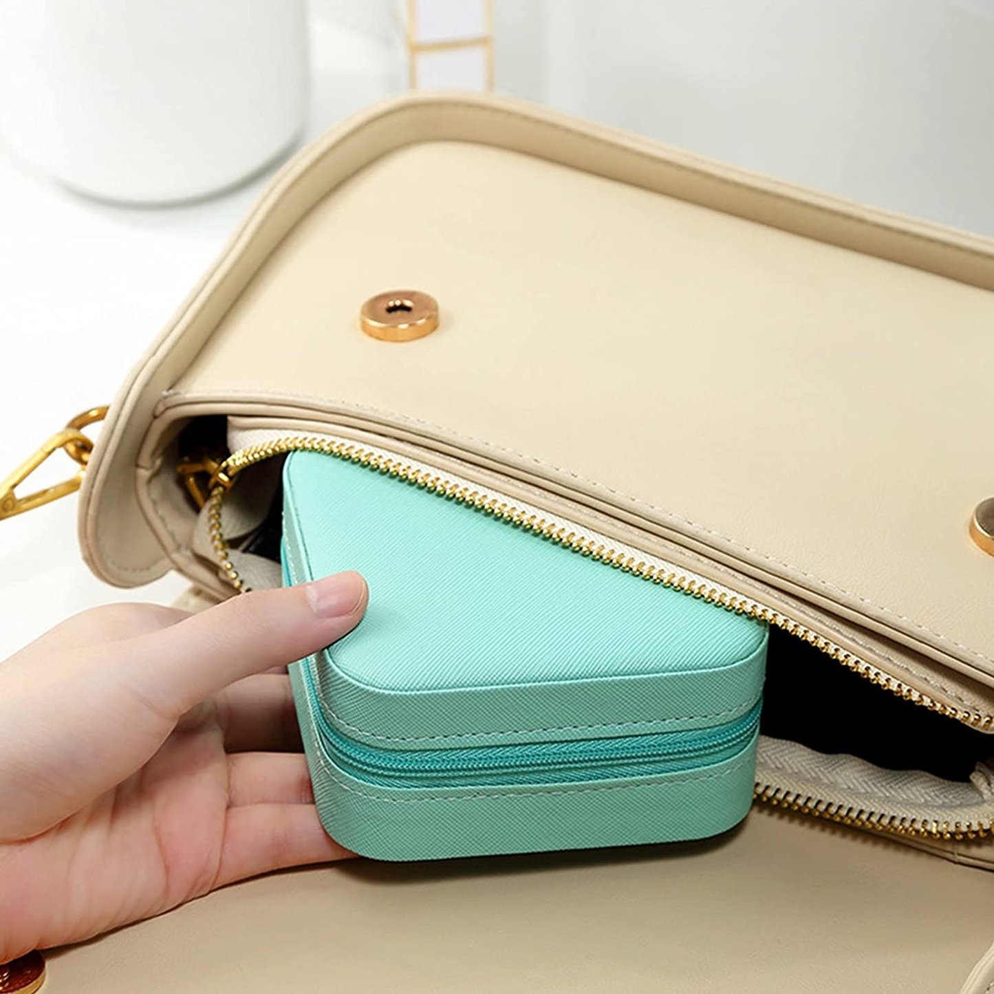 Small Portable Travel Jewelry Box Organizer Display Storage Bag Portable Travel Storage Box for Storage Rings Earrings Necklace (Light Blue)