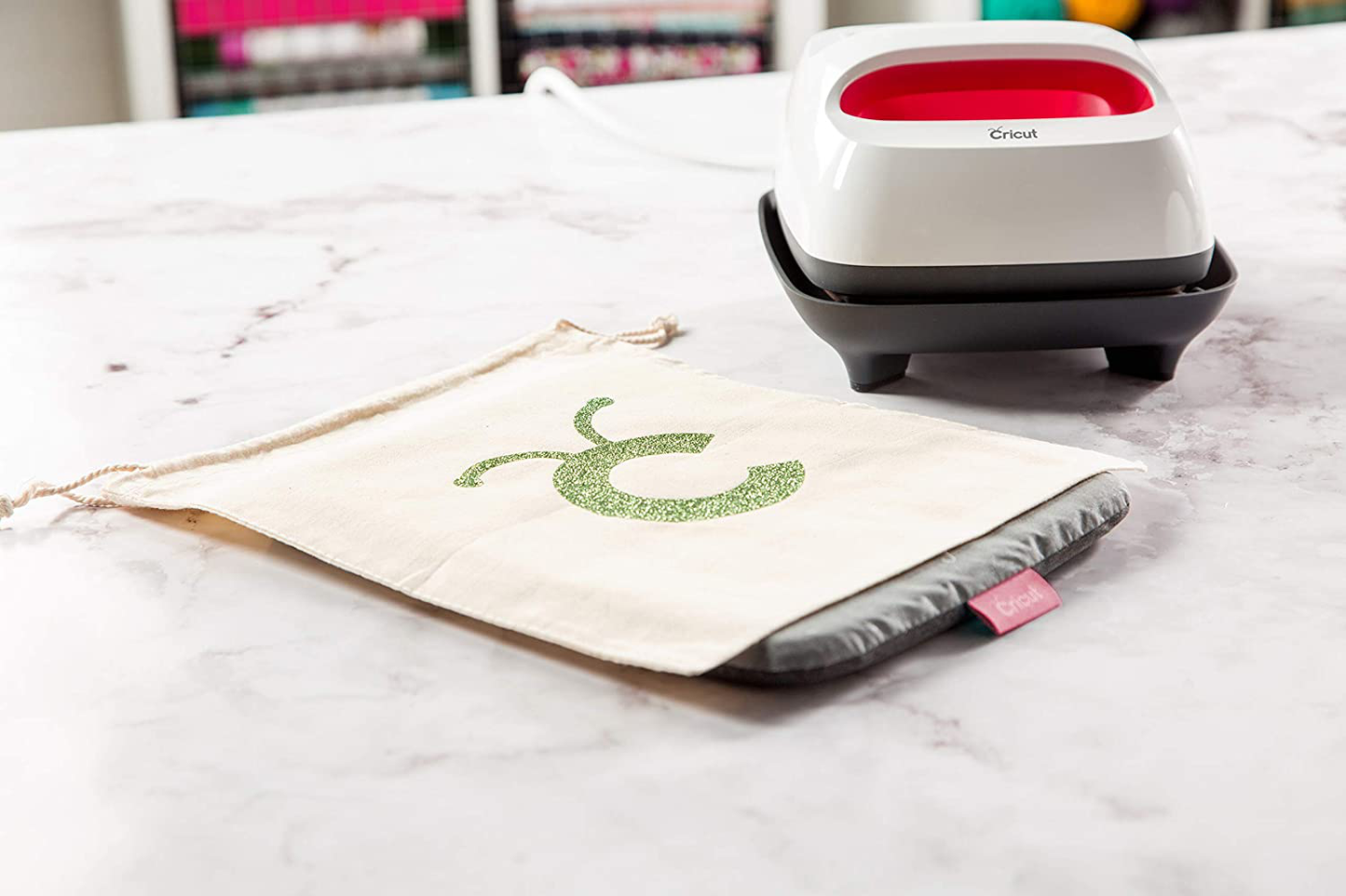 Cricut EasyPress Mat, Protective Heat-Resistant Mat for Heat Press Machines and HTV and Iron On Projects