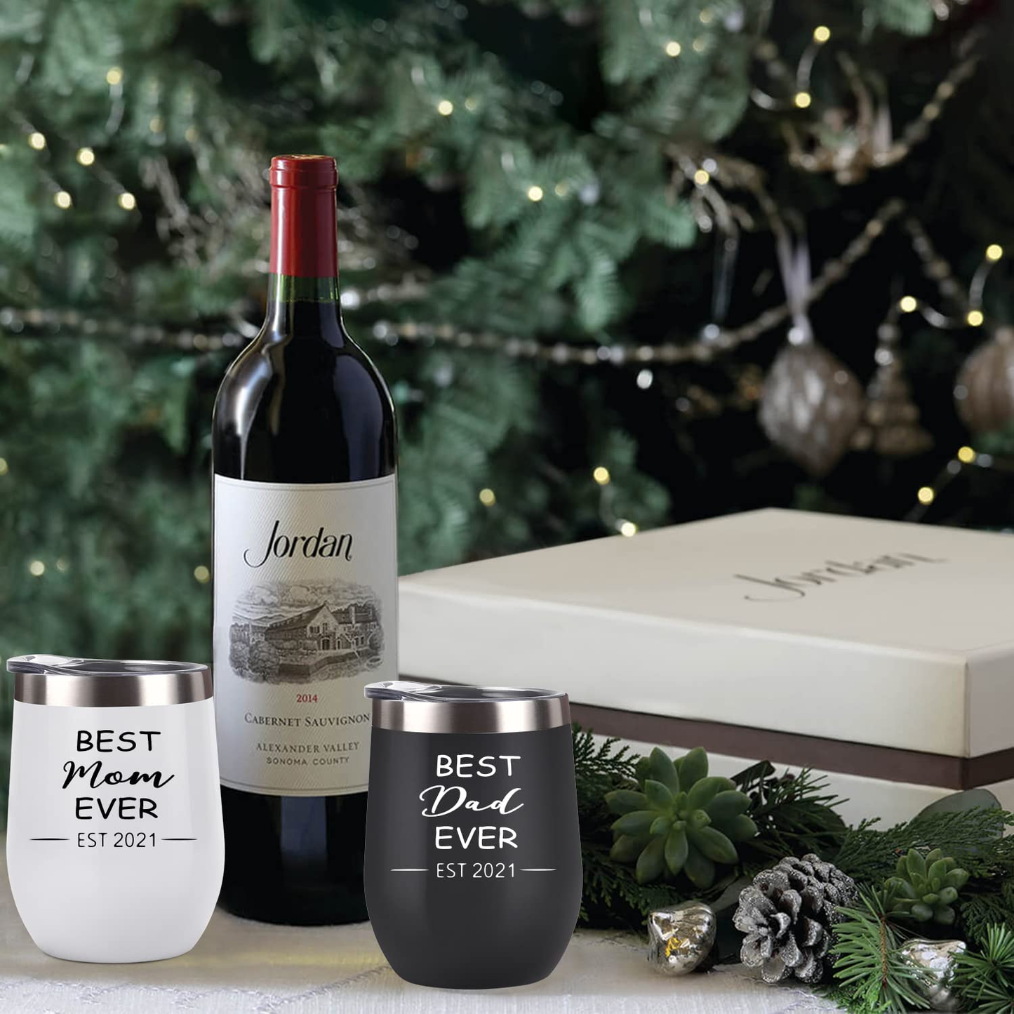 New Parents Gifts, Best Dad and Mom Ever Est 2021 Tumbler Set, New Mom and Dad Parents Baby Shower New Pregnancy Gift, Insulated Stainless Steel Wine Tumbler with Lid Straw(12Oz, Black and White)