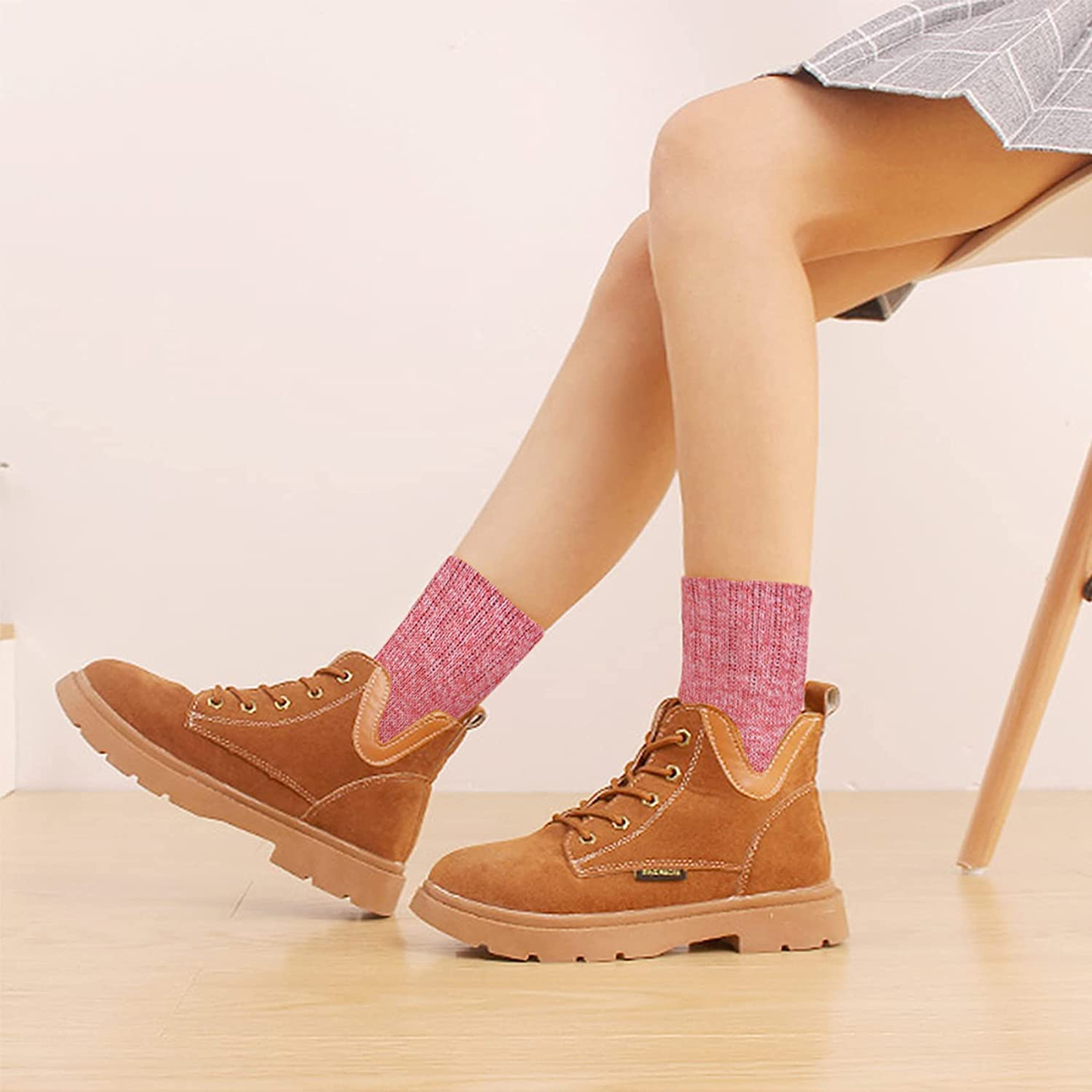 Womens Wool Socks, 5 Pairs Vintage Thick Knit Winter Warm Socks for Women Men Gifts