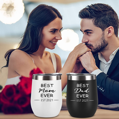 New Parents Gifts, Best Dad and Mom Ever Est 2021 Tumbler Set, New Mom and Dad Parents Baby Shower New Pregnancy Gift, Insulated Stainless Steel Wine Tumbler with Lid Straw(12Oz, Black and White)