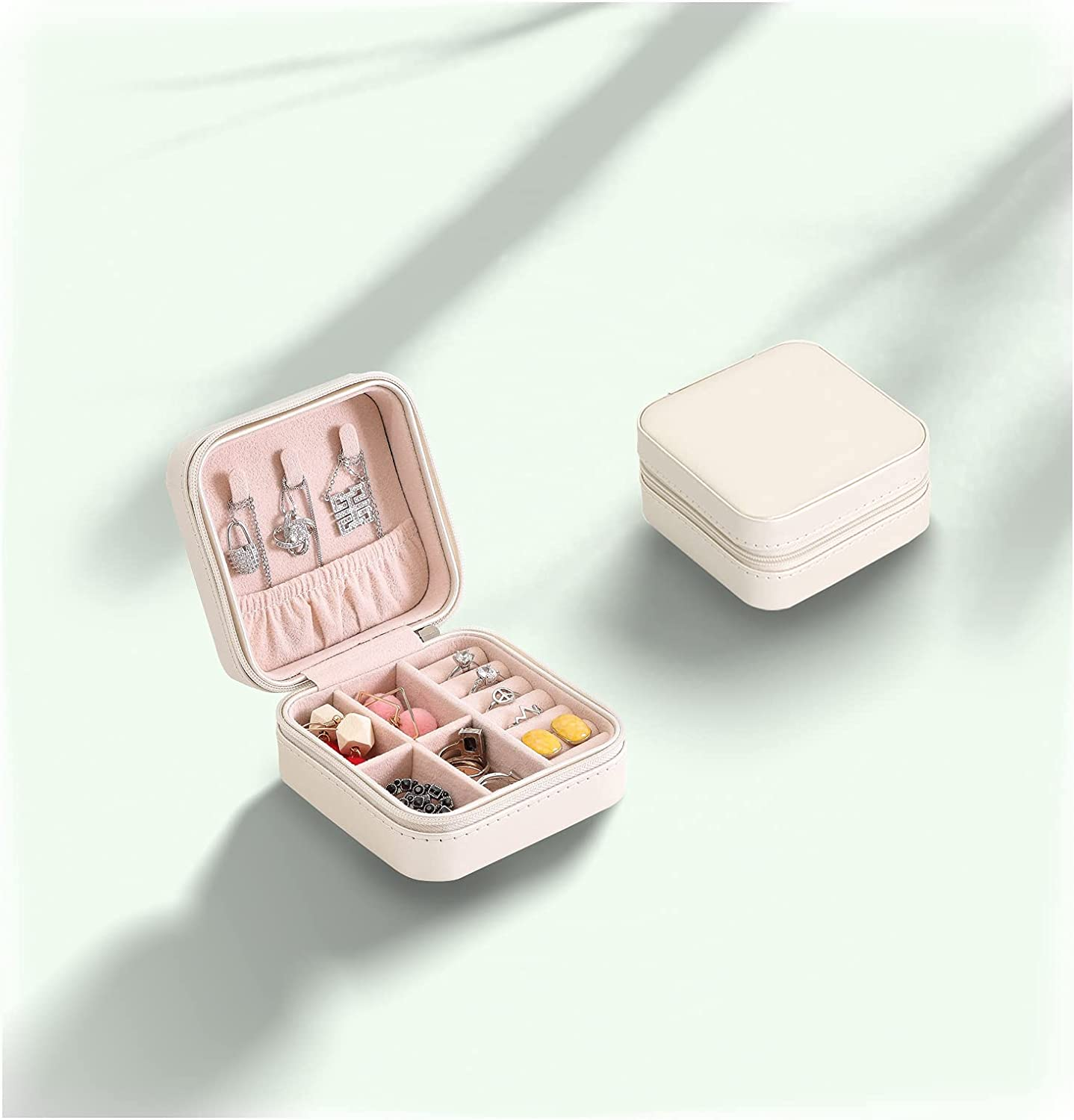 Small Portable Travel Jewelry Box Organizer Display Storage Bag Portable Travel Storage Box for Storage Rings Earrings Necklace (Light Blue)