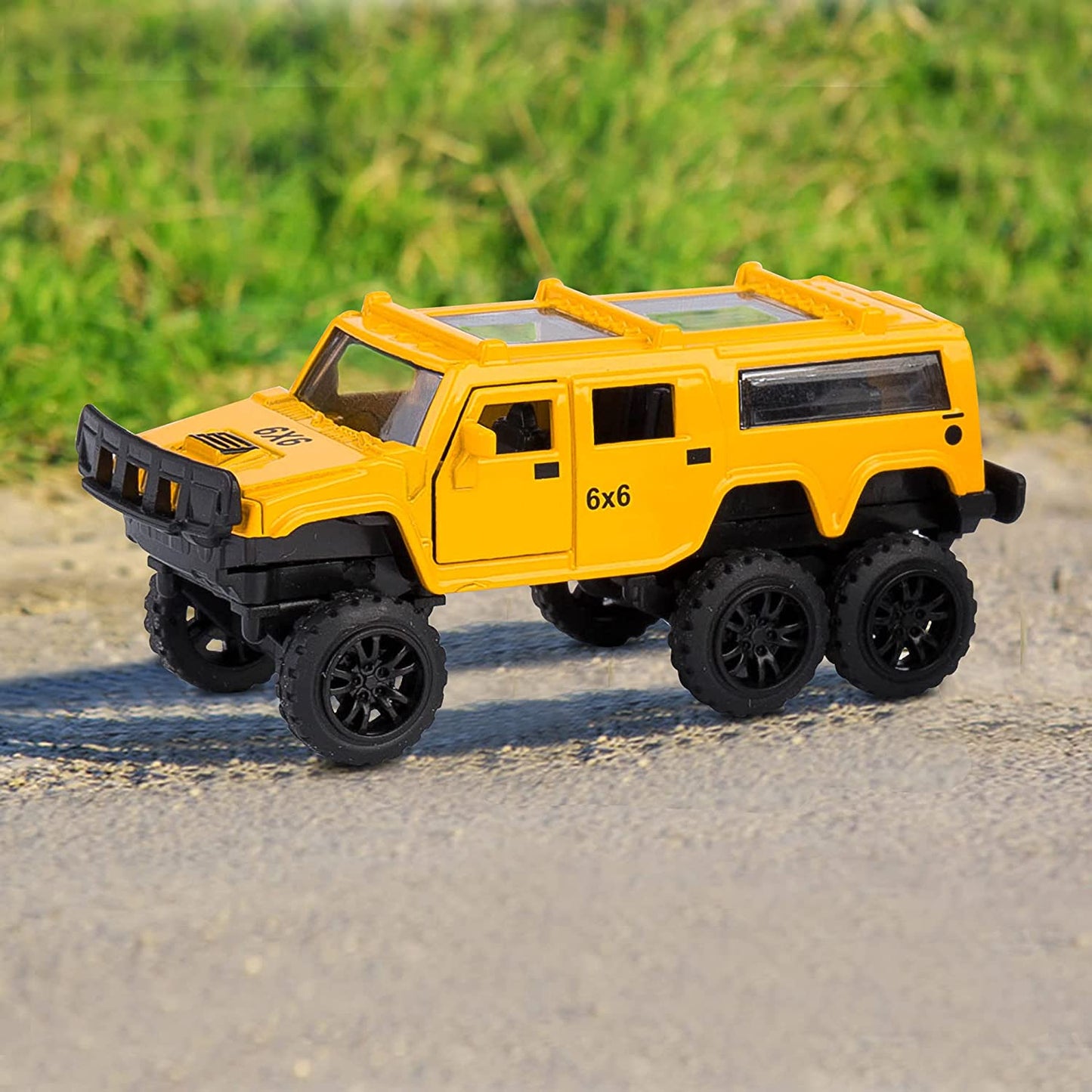 Diecast Toy Trucks 4 Pack Pull Back Toy Cars Openable Doors Off-Road Car Toys Birthday Gift for Boys and Toddlers (Original)