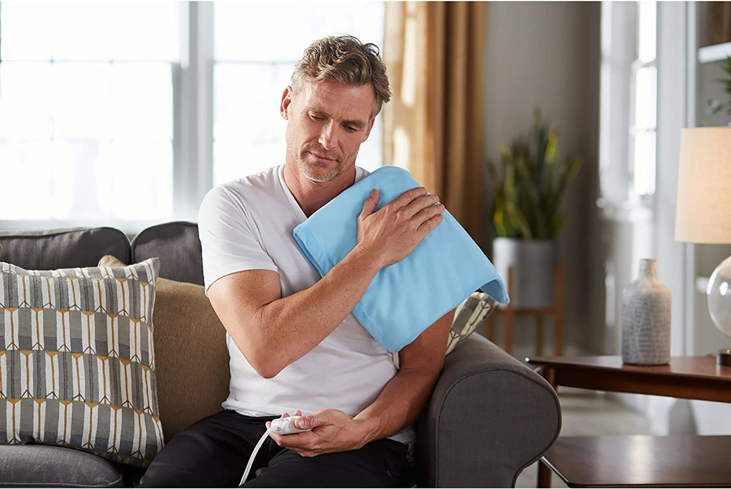 Sunbeam Heating Pad for Back, Neck, and Shoulder Pain Relief with Sponge for Moist Heating Option