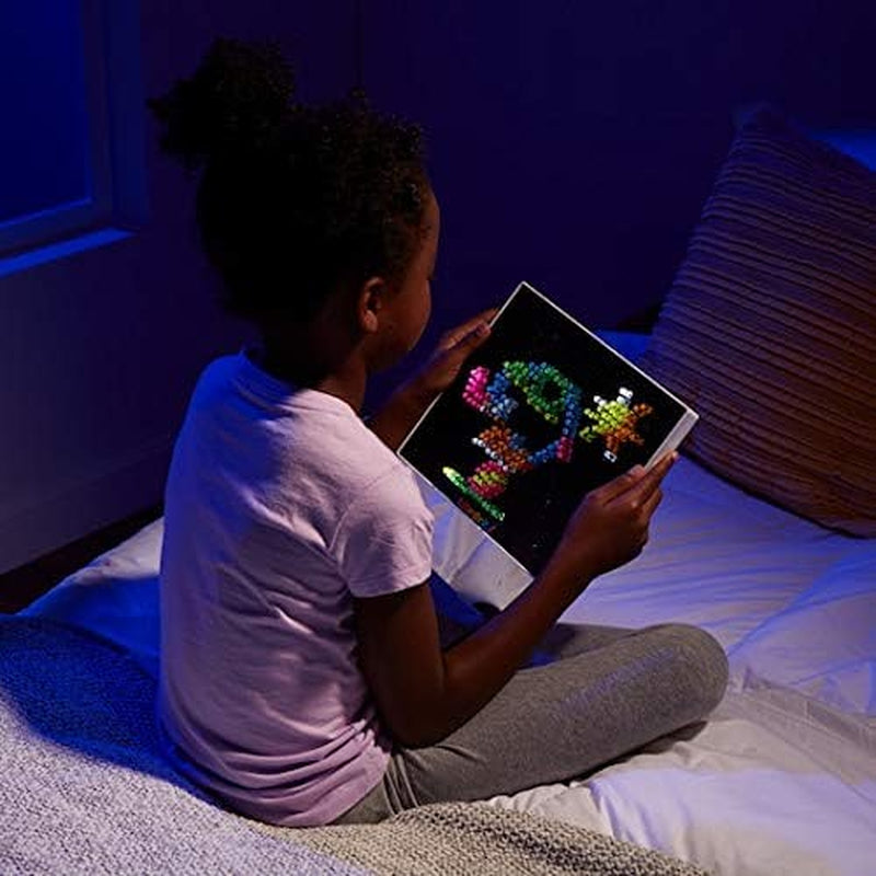 Lite-Brite Ultimate Classic Retro and Vintage Toy, Gift for Girls and Boys, Ages 4+