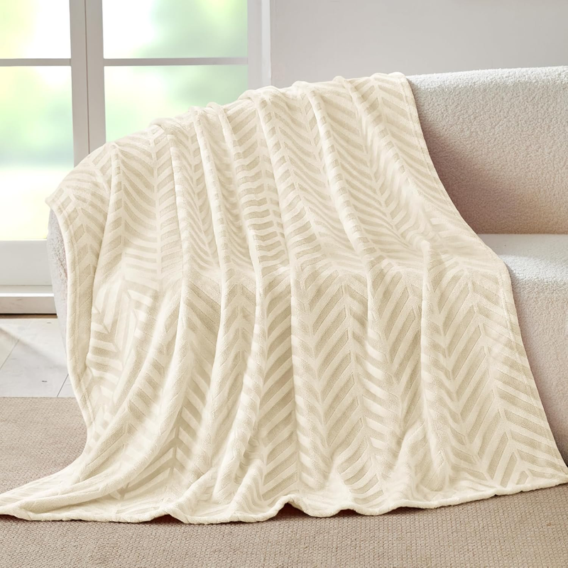 Soft Velvet Lightweight Bedspread - Plush Fluffy Coverlet Chevron Design