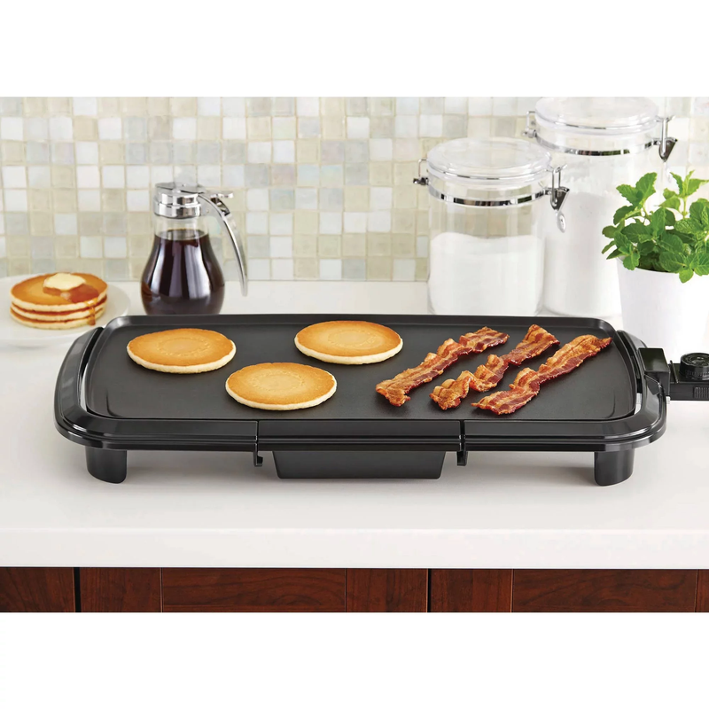 20" Black Griddle with Adjustable Temperature Control - Dishwasher Safe