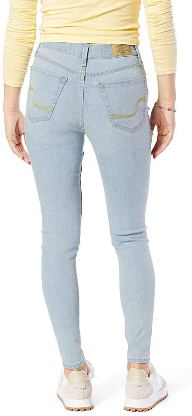 Signature by Levi Strauss & Co. Gold Label Juniors High Rise Jeggings