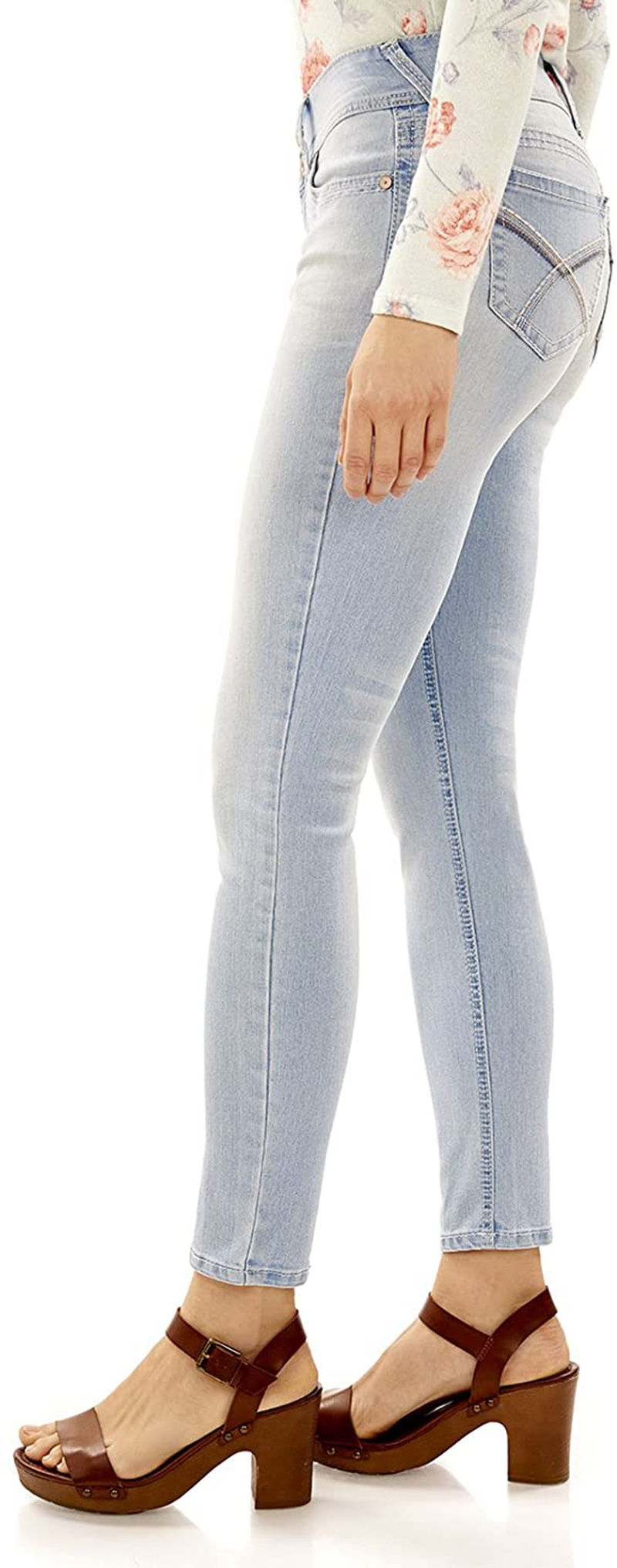 WallFlower Women's Juniors InstaStretch Luscious Curvy Skinny Jeans