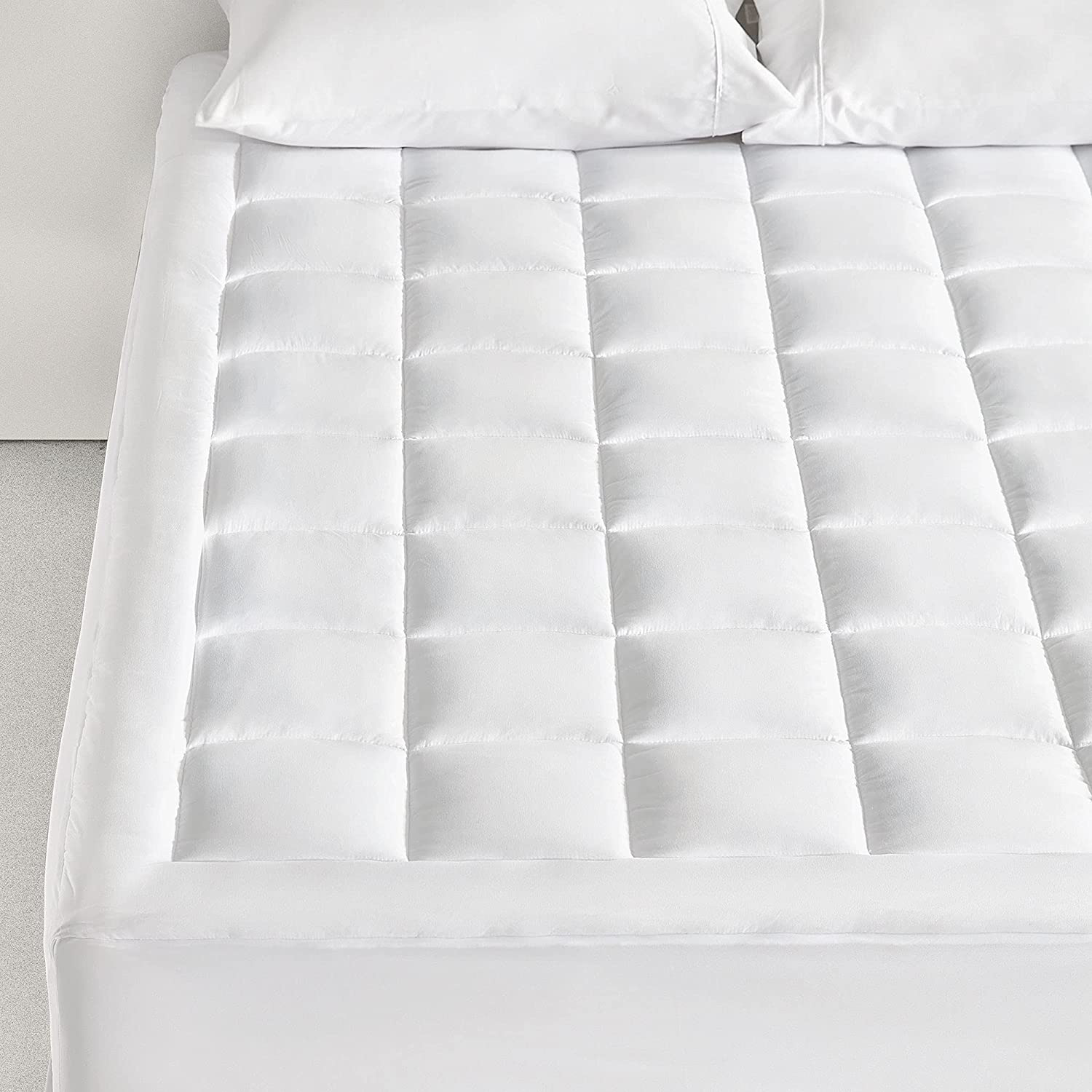 SONIVE Quilted Mattress Pad Soft Fluffy Pillow Top Mattress Cover Down Alternative Fill Topper Streches up to 21 Inches Deep Pocket (White, Full)