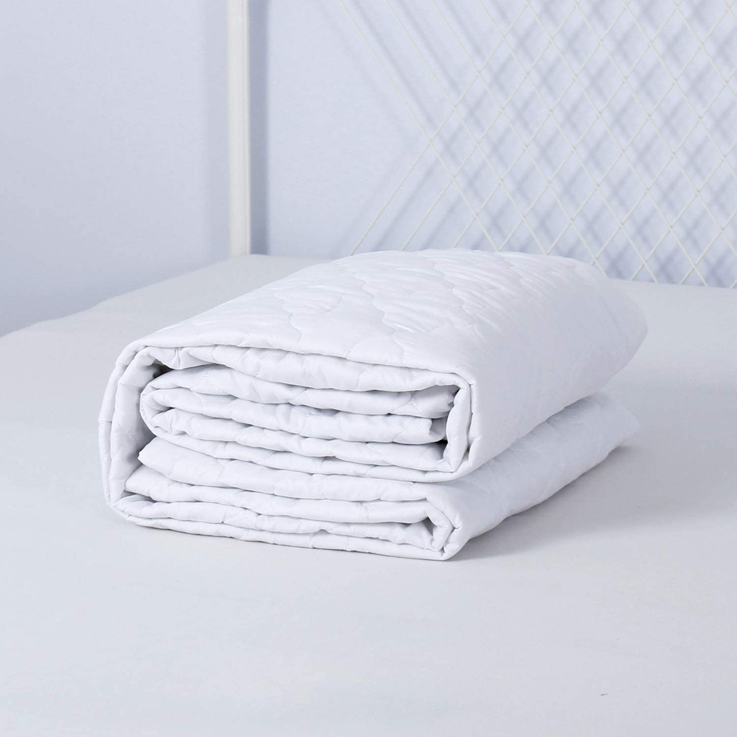 SPRINGSPIRIT Mattress Pad Cover Waterproof (Queen), Quilted Fitted Queen Mattress Pad Protector with Ultra Soft & Absorbent Surface and Deep Pocket to 14 inch, Stain Protection