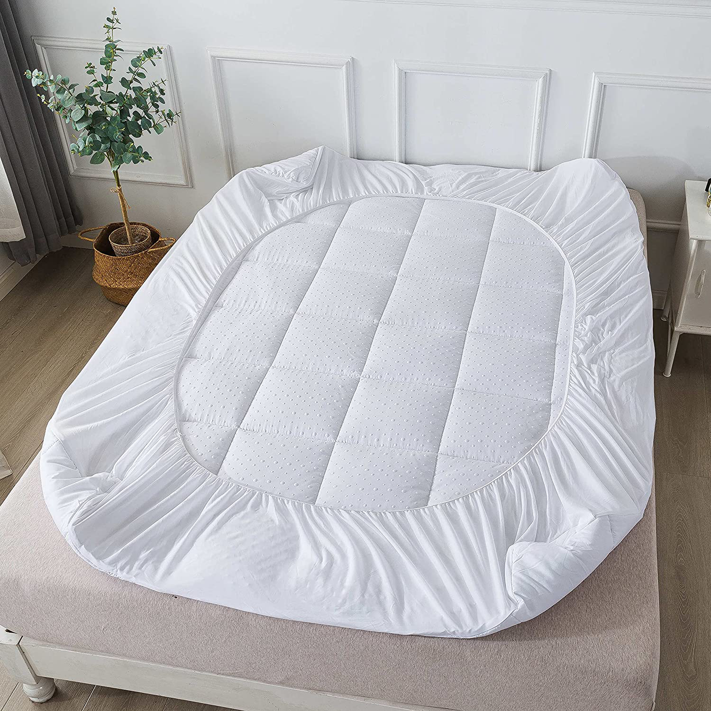 Mattress Pad Pillow Top Mattress Cover Quilted Fitted Mattress Protector 6-24" Deep Pocket Cooling Mattress Topper(Twin Size)