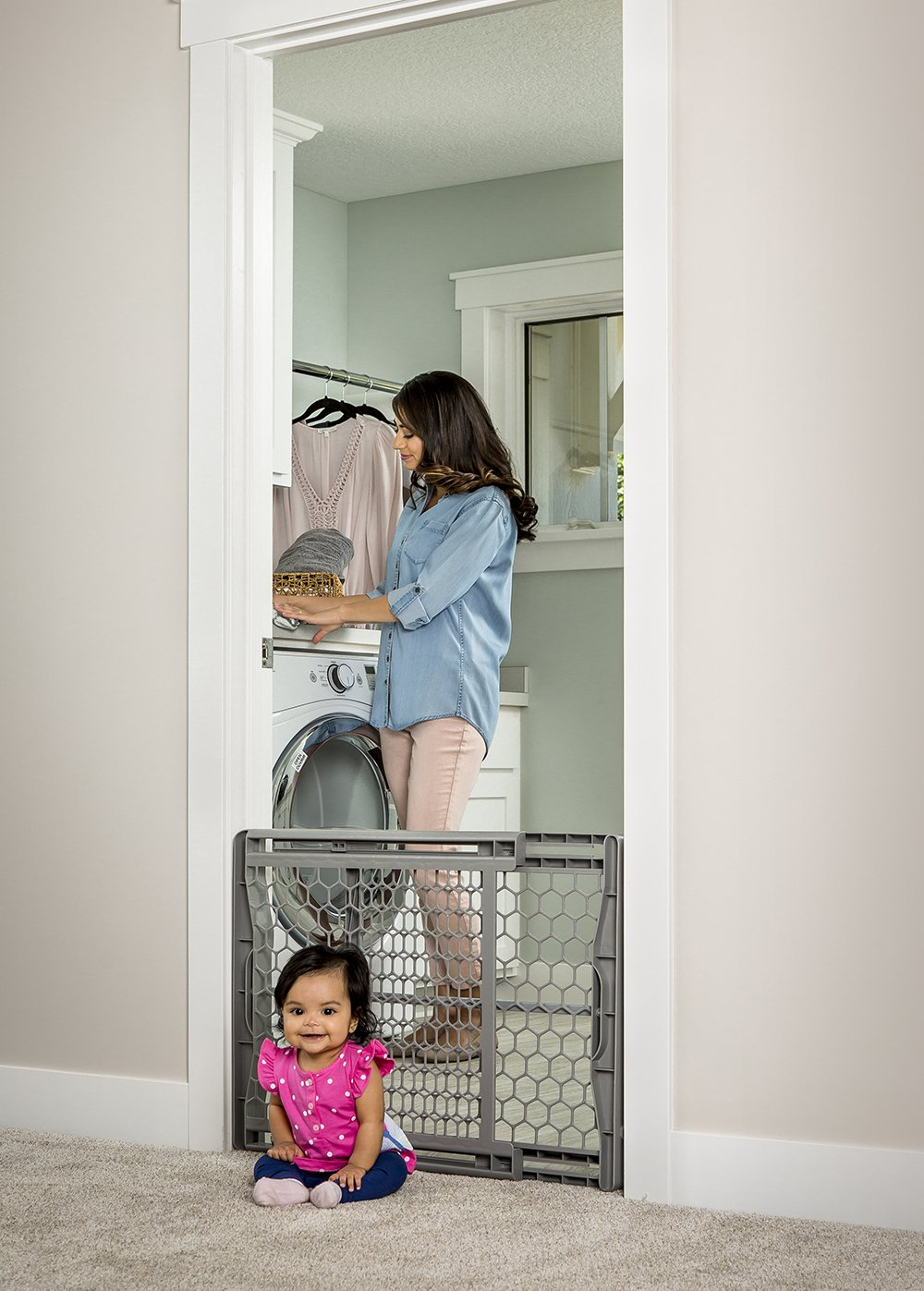 Regalo Easy Fit Plastic Adjustable Extra Wide Baby Gate