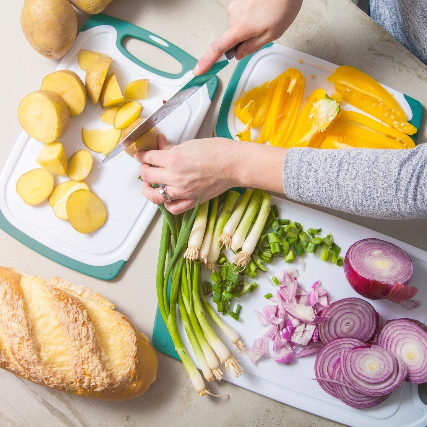 HOMWE Kitchen Cutting Board (3-Piece Set) - Juice Grooves with Easy-Grip Handles, Non-Porous, Dishwasher Safe - Multiple Sizes - Navy Blue