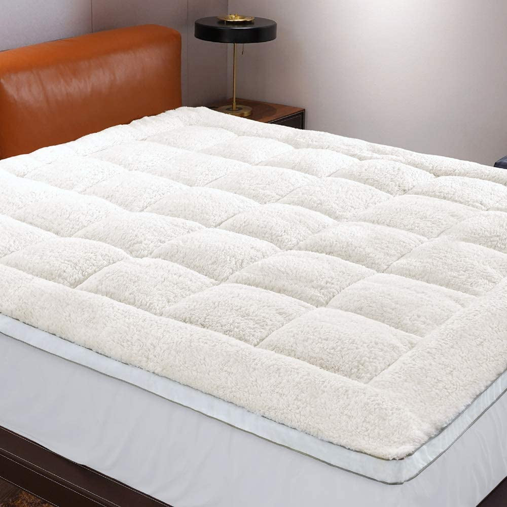 King Mattress Topper with Unique Sherpa Fleece Cover, Ovefilled Ultra Soft & Comfort Mattress Pad Pillow Top Mattress Cover Quilted Fitted Mattress Protector Reversible with 8-21" Deep Pocket (60X80)