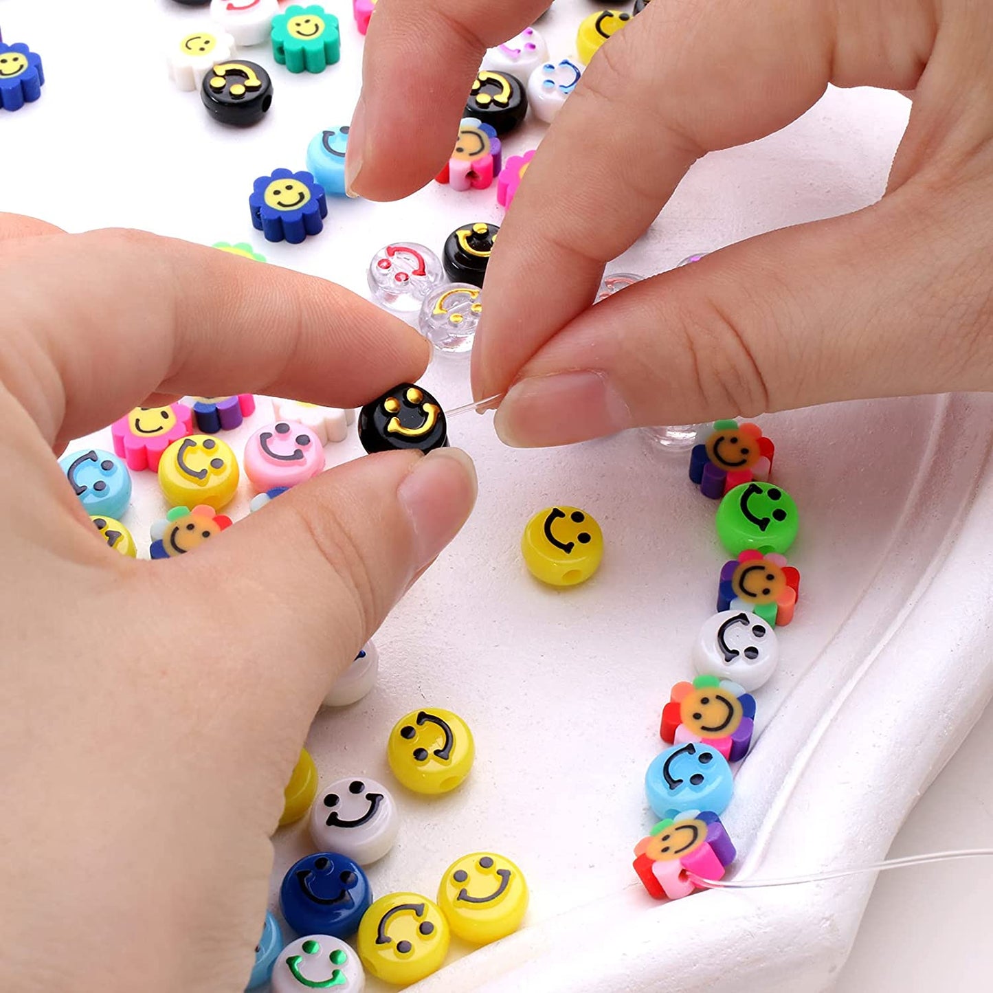 600Pcs Smiley Face Beads