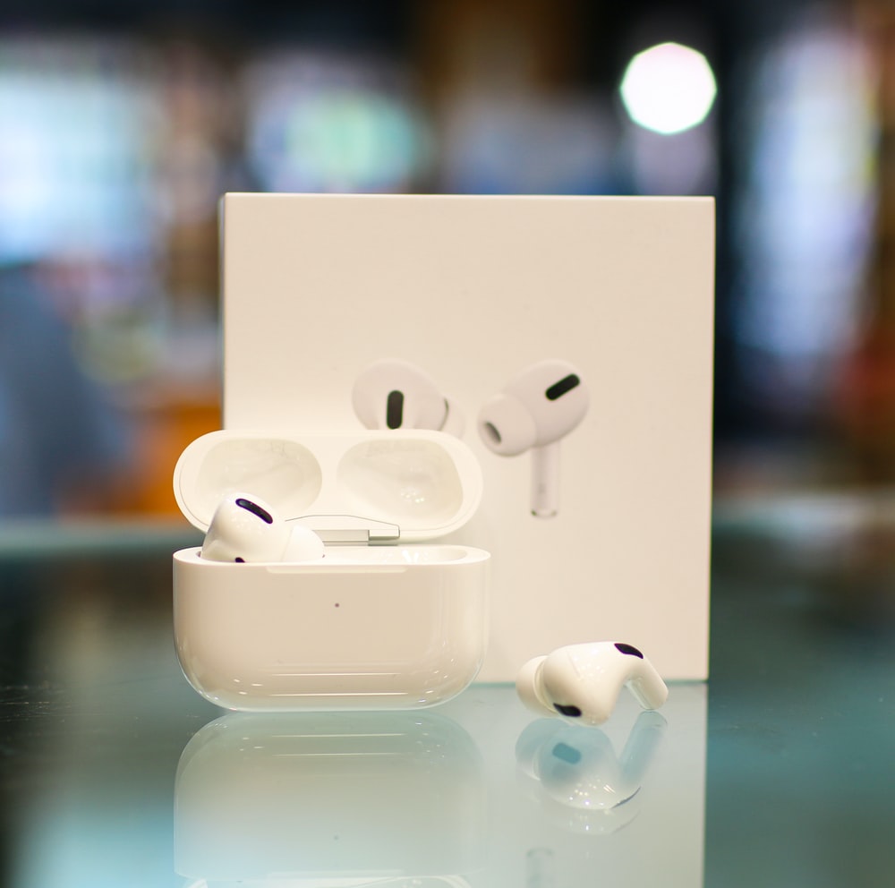 Apple AirPods Pro Bluetooth headphones with Wireless Charging Case Open Box